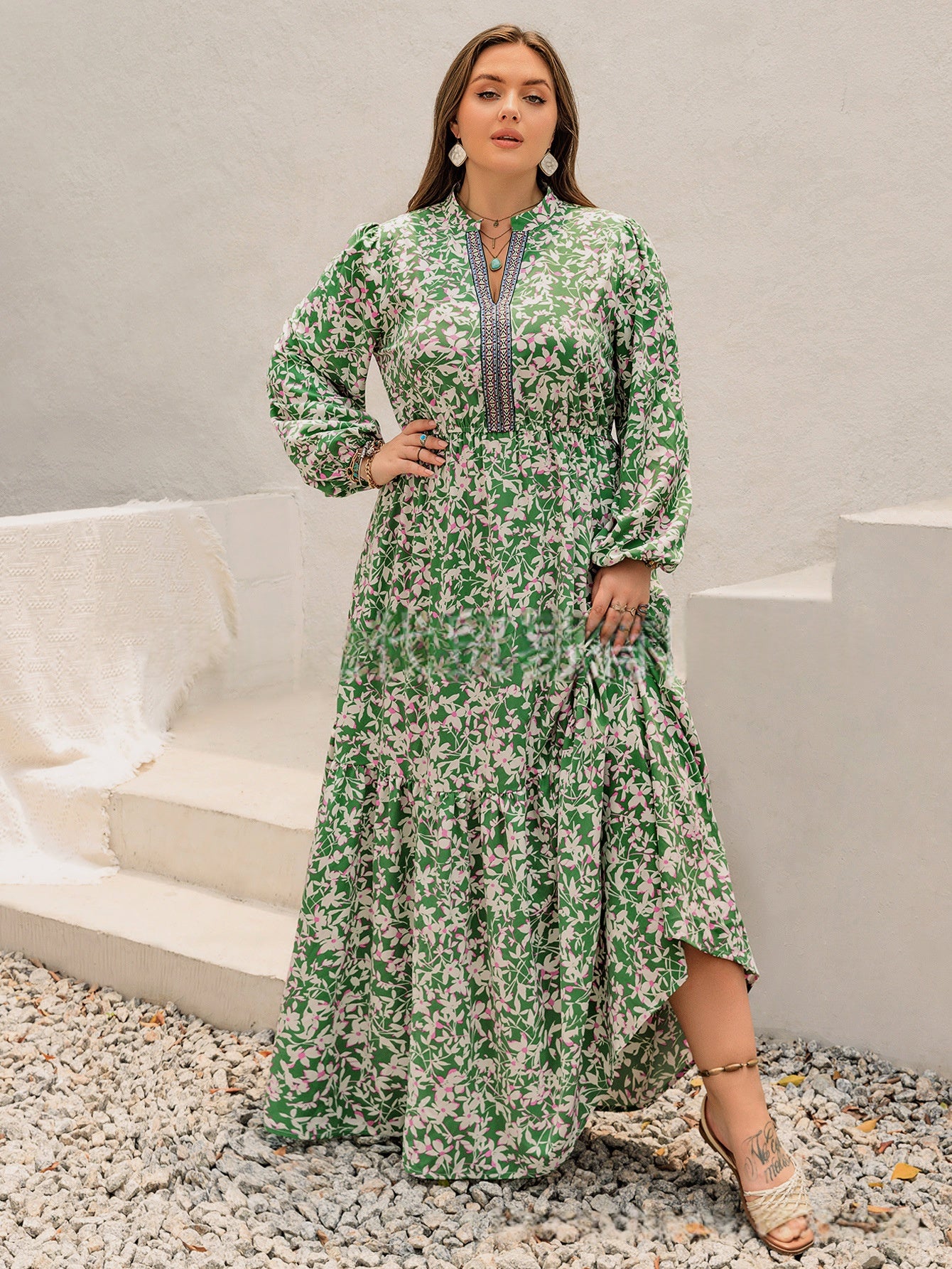 Women's Printed Embroidered Waistband V-neck Dress